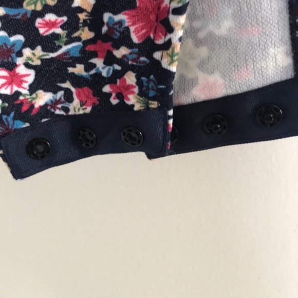 XS body suit. New without tags - Picture 4 of 4